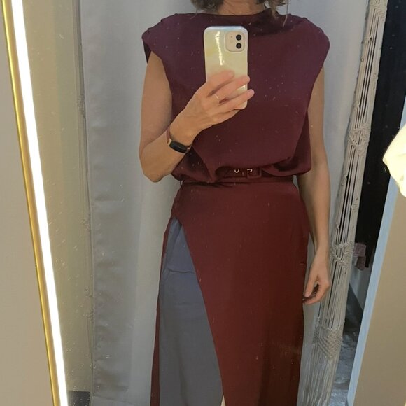 Cranberry/Burgundy sleek holiday set from Mulla - Picture 6 of 6